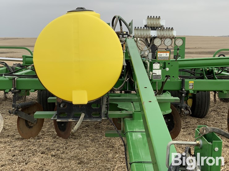 2013-john-deere-2510c-image-13