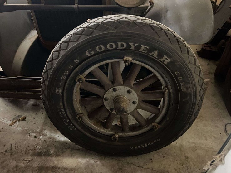 studebaker-car-image-111