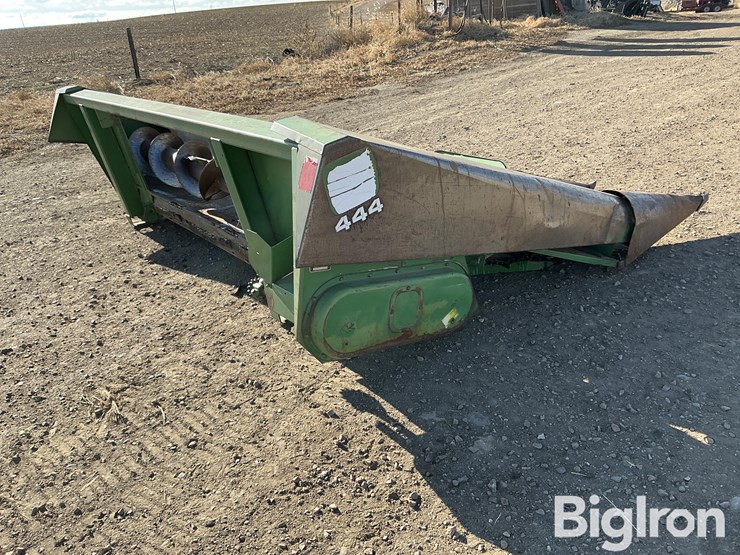 john-deere-444-image-5