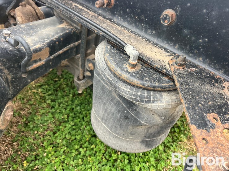 2006-international-9400i-t/a-truck-tractor-image-13