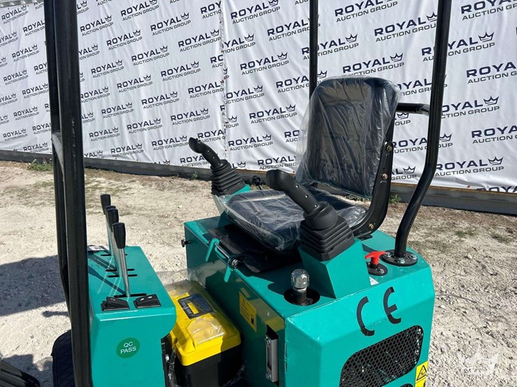 unused-2025-cfg-industrial-mx12rx-mini-excavator-image-9