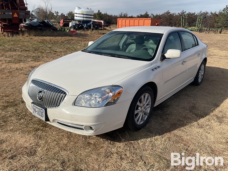 2011-buick-lucerne-cxl-4-door-sedan-image-1