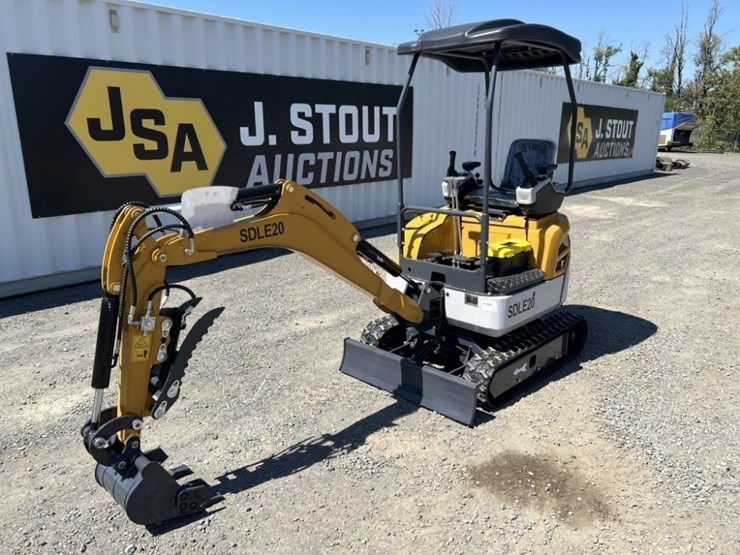 2025-sdlanch-sdle20-mini-hydraulic-excavator-image-1
