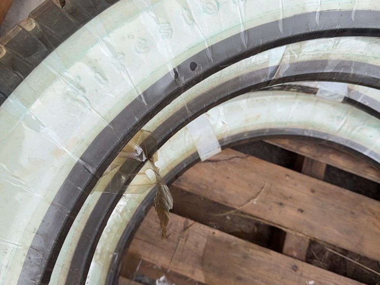 (4)-new-old-stock-firestone-white-walls-image-3