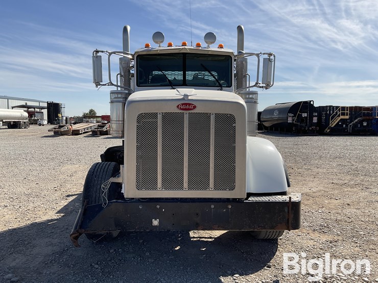 peterbilt-367-image-2
