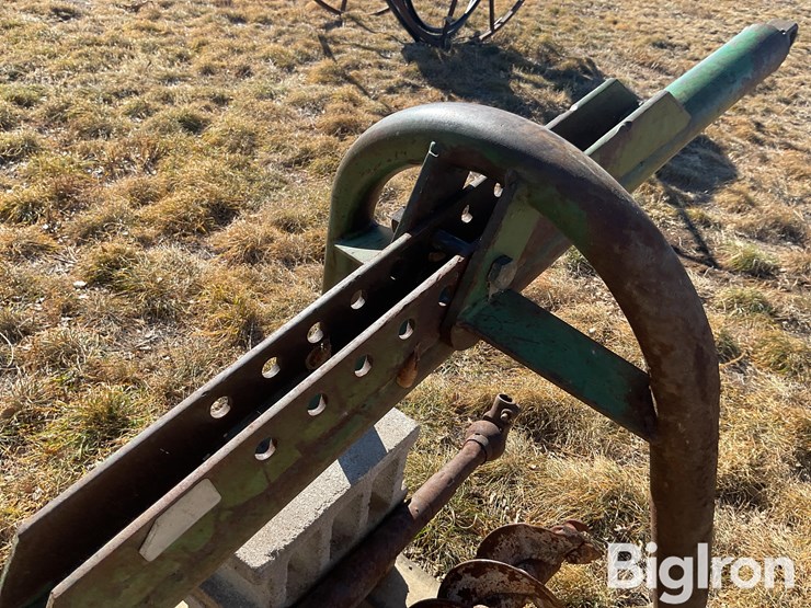 john-deere-post-hole-digger-image-17