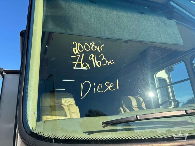 2008-freightliner-allegro-bay-class-a-motorhome-image-43