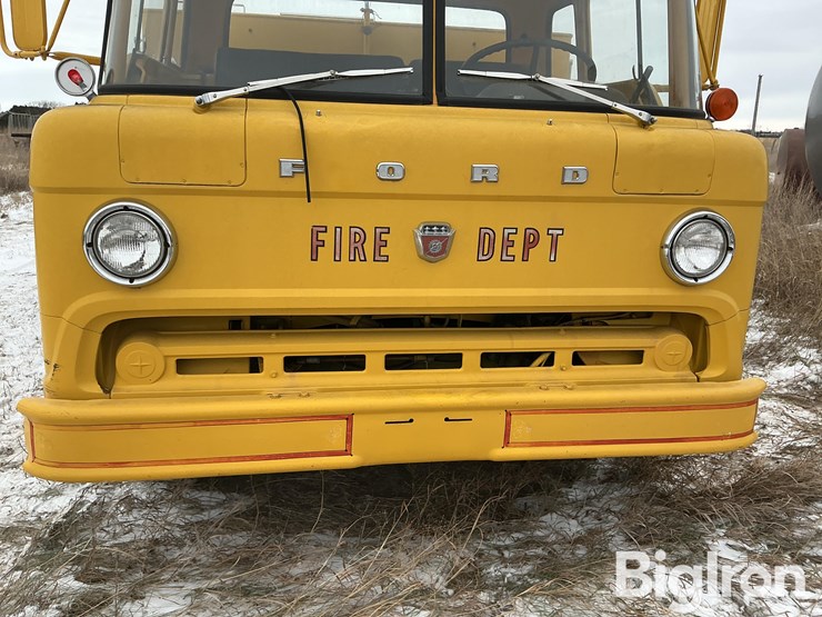 1973-ford-c750-image-11