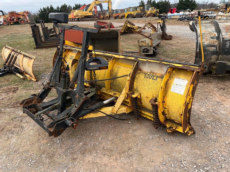 9’-fisher-snow-plow-with-minute-mount-image-5