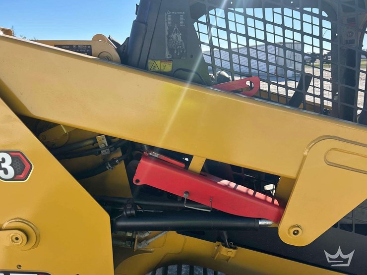 2019-caterpillar-239d3-image-18