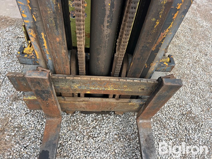 white-ma50-warehouse-forklift-image-11