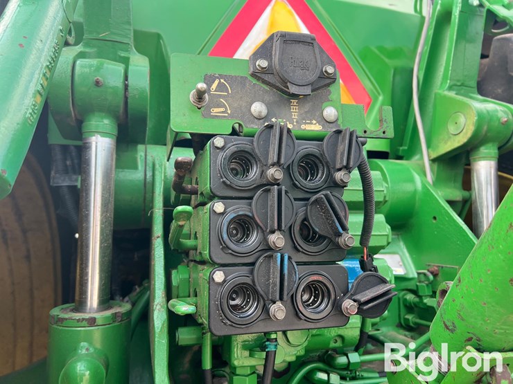 john-deere-8300-image-9