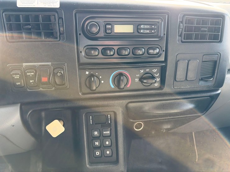 2008-ford-f650-xl-image-14