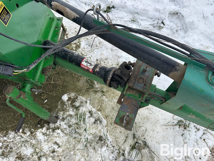 john-deere-338-image-11