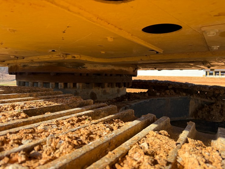 caterpillar-320-image-27