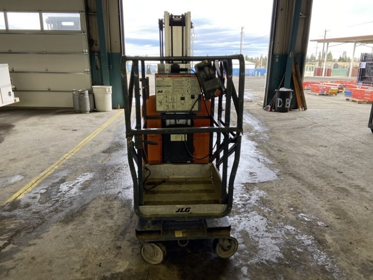 2005-jlg-20dvl-image-3