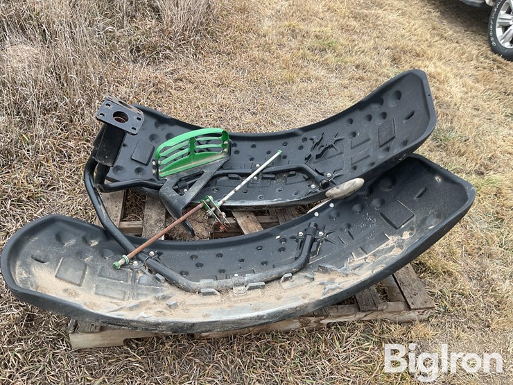 john-deere-front-fenders-image-17