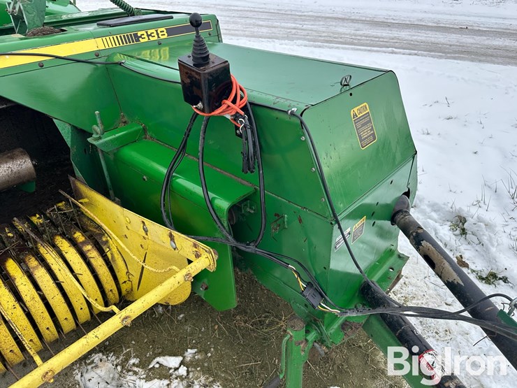 john-deere-338-image-15