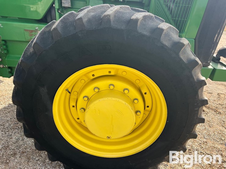 john-deere-8300-image-19