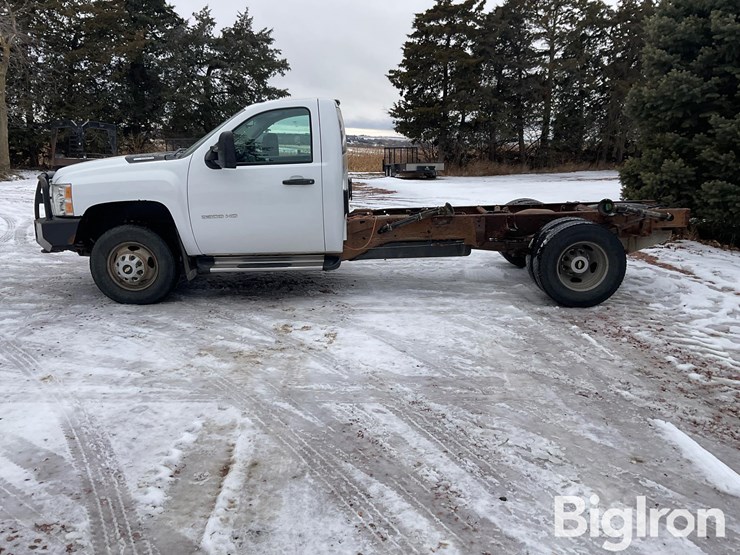 chevrolet-silverado-3500hd-image-8