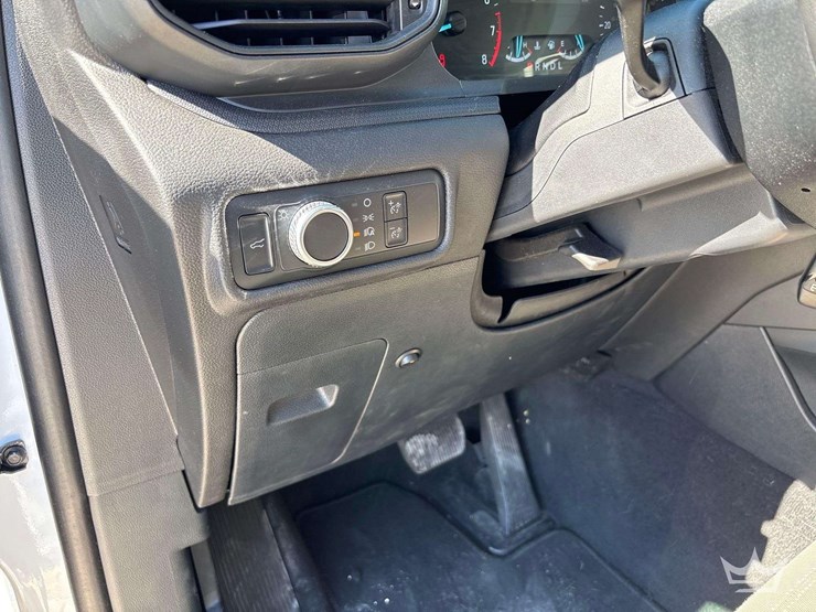 2022-ford-explorer-image-14