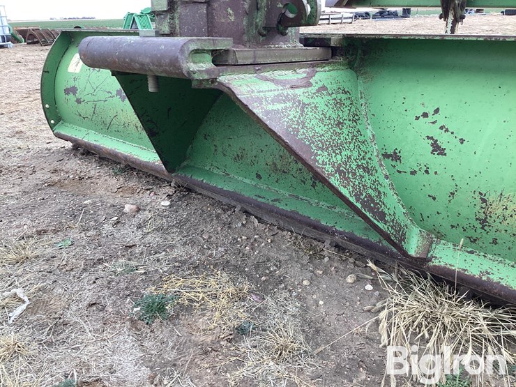 john-deere-8-image-18