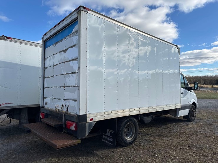 2012-frieghtliner-3500-box-truck-image-9