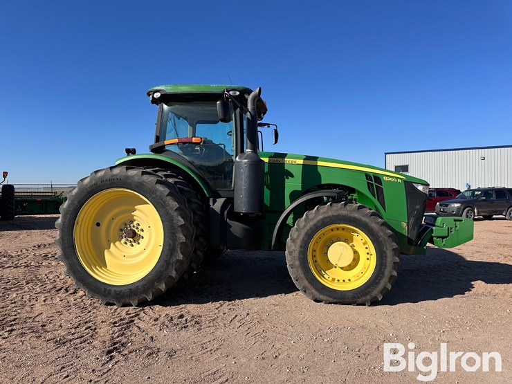 john-deere-8260r-image-4