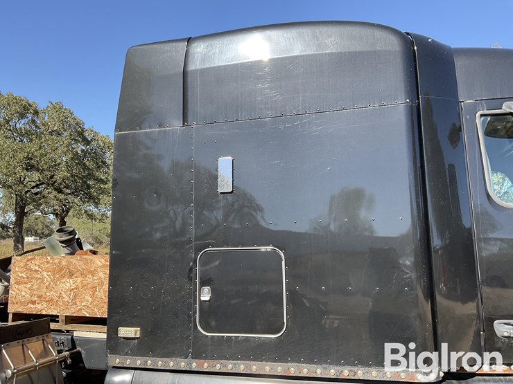 2014-peterbilt-579-image-9