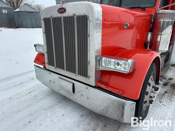 2005-peterbilt-379-image-17