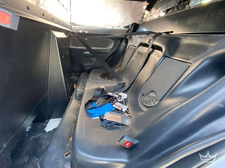 2018-ford-explorer-image-15