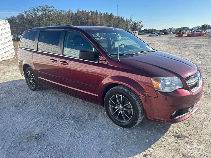 2019-dodge-grand-caravan-image-2