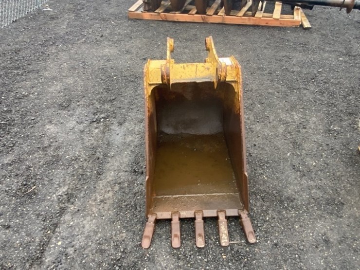 22"-dig-bucket-image-2