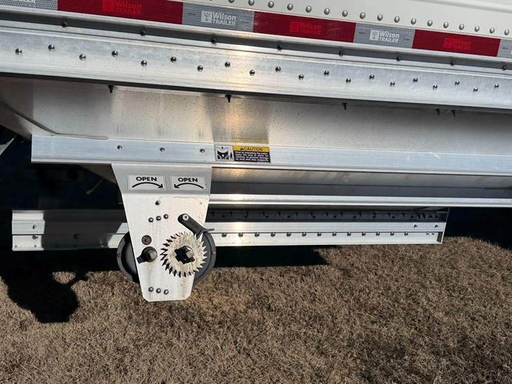 wilson-hopper-bottom-image-21