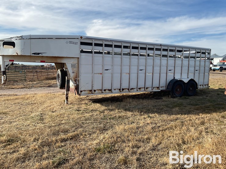 1999-titan-trailer-image-8