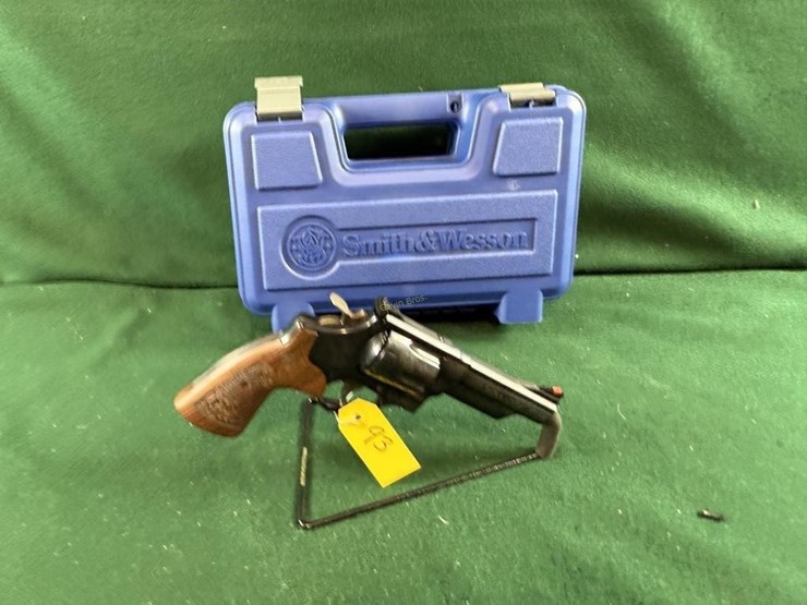 nib-smith-&-wesson-mdl.29-10-44mag-revolver-image-2