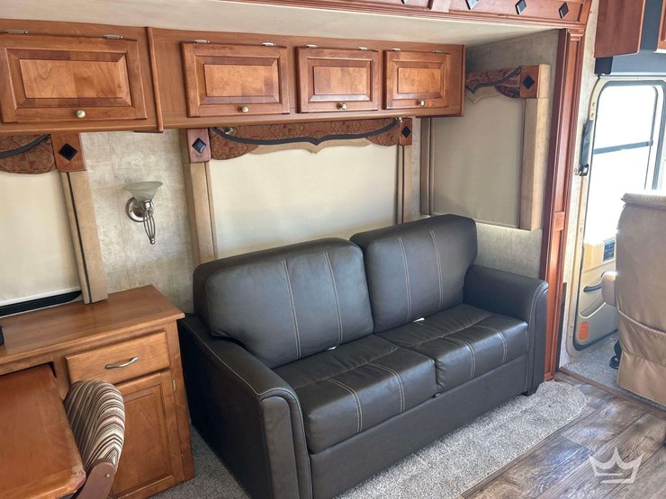 2008-freightliner-allegro-bay-class-a-motorhome-image-14