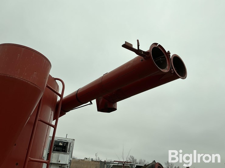 massey-ferguson-1050-image-10