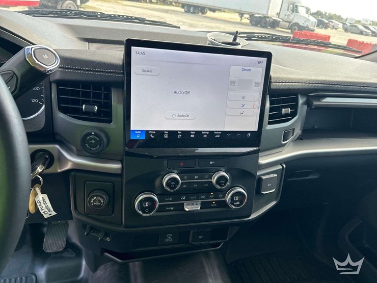 2023-ford-expedition-image-16