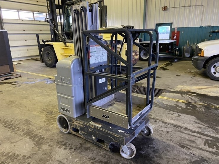 2007-jlg-20mvl-image-2