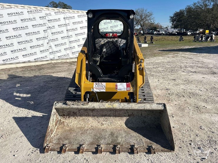 2017-caterpillar-249d-compact-track-loader-skid-steer-image-24
