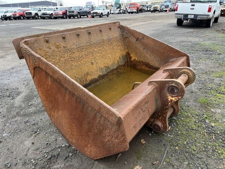 rea-6'-muck-bucket-image-1