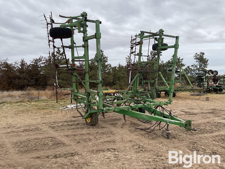 john-deere-rod-weeder-image-3