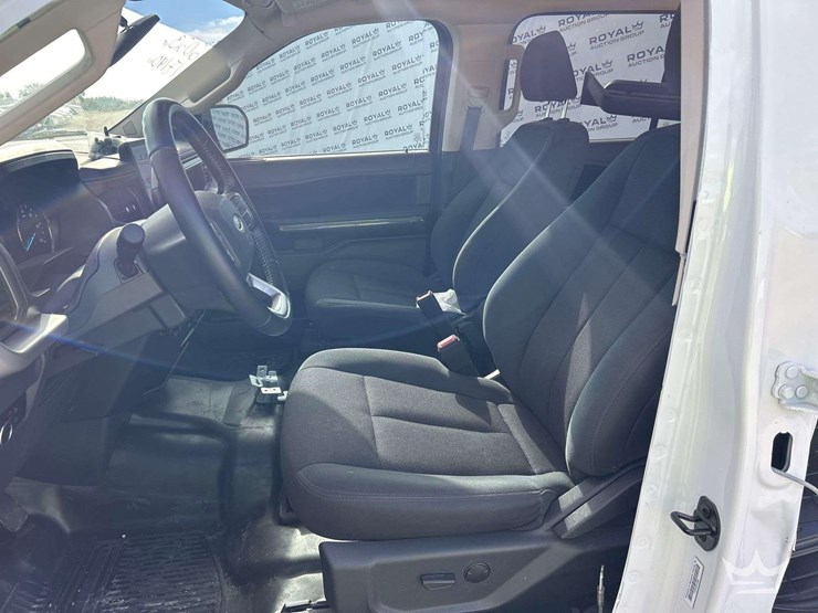 2023-ford-expedition-image-12