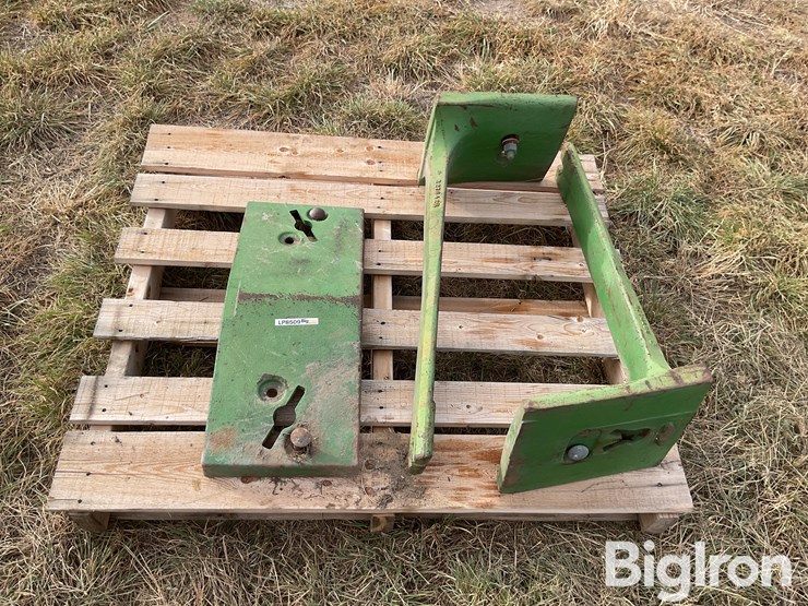 john-deere-10-image-2