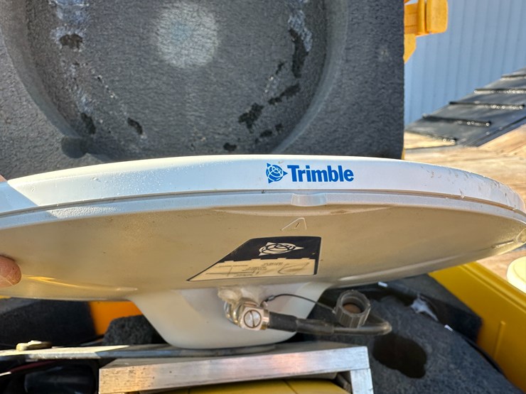 #35584-•-trimble-gps-image-8