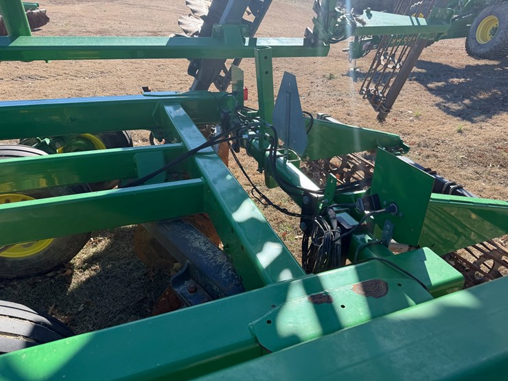 john-deere-2623vt-image-20
