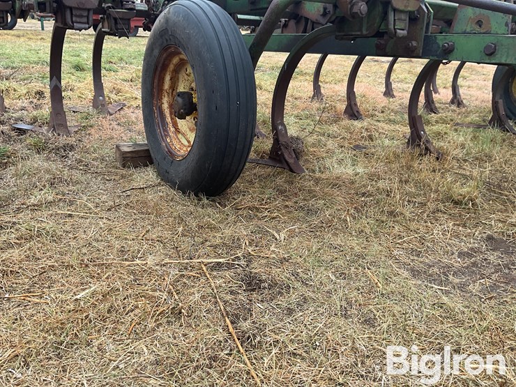 john-deere-field-cultivator-image-14
