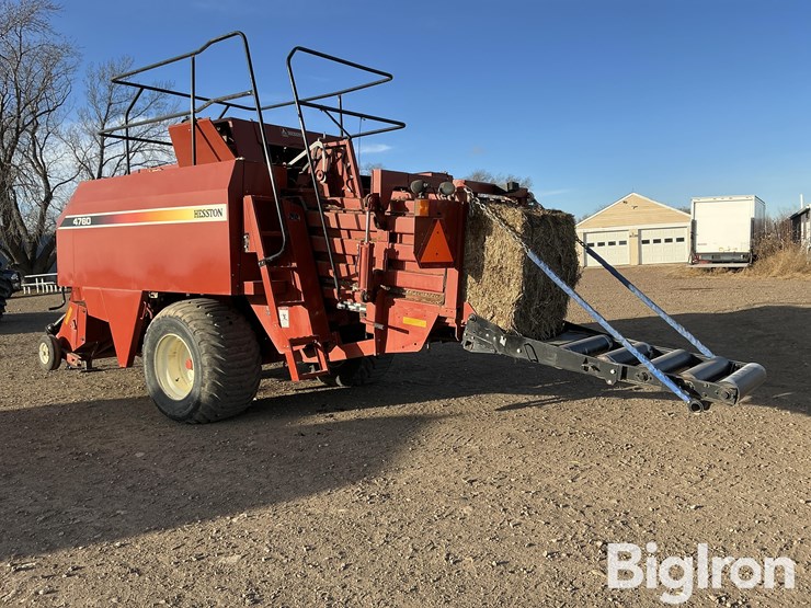 hesston-4760-image-7