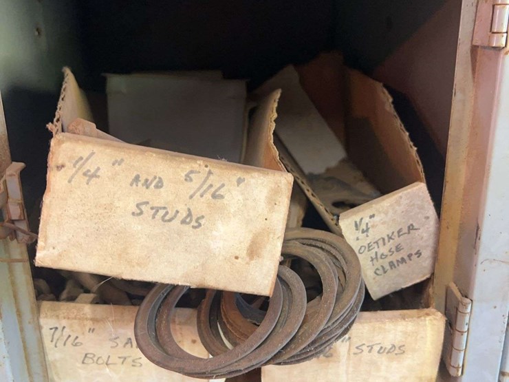 contents-of-shelving-image-30